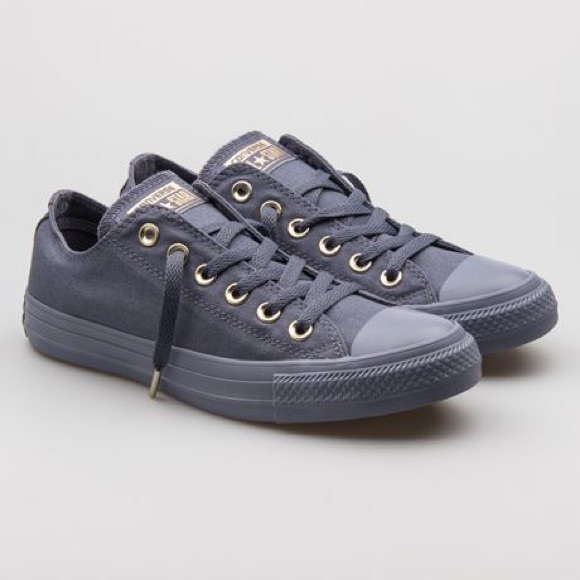 light carbon converse